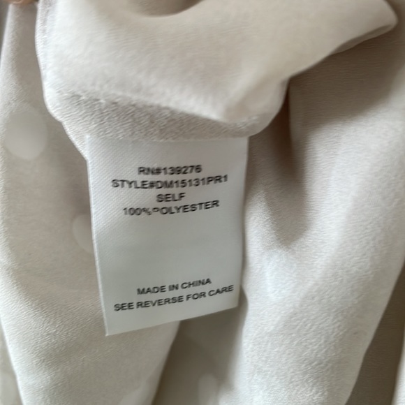 Daniel Rainn Maternity. Pistacia Split neck flowy maternity blouse - Picture 4 of 5